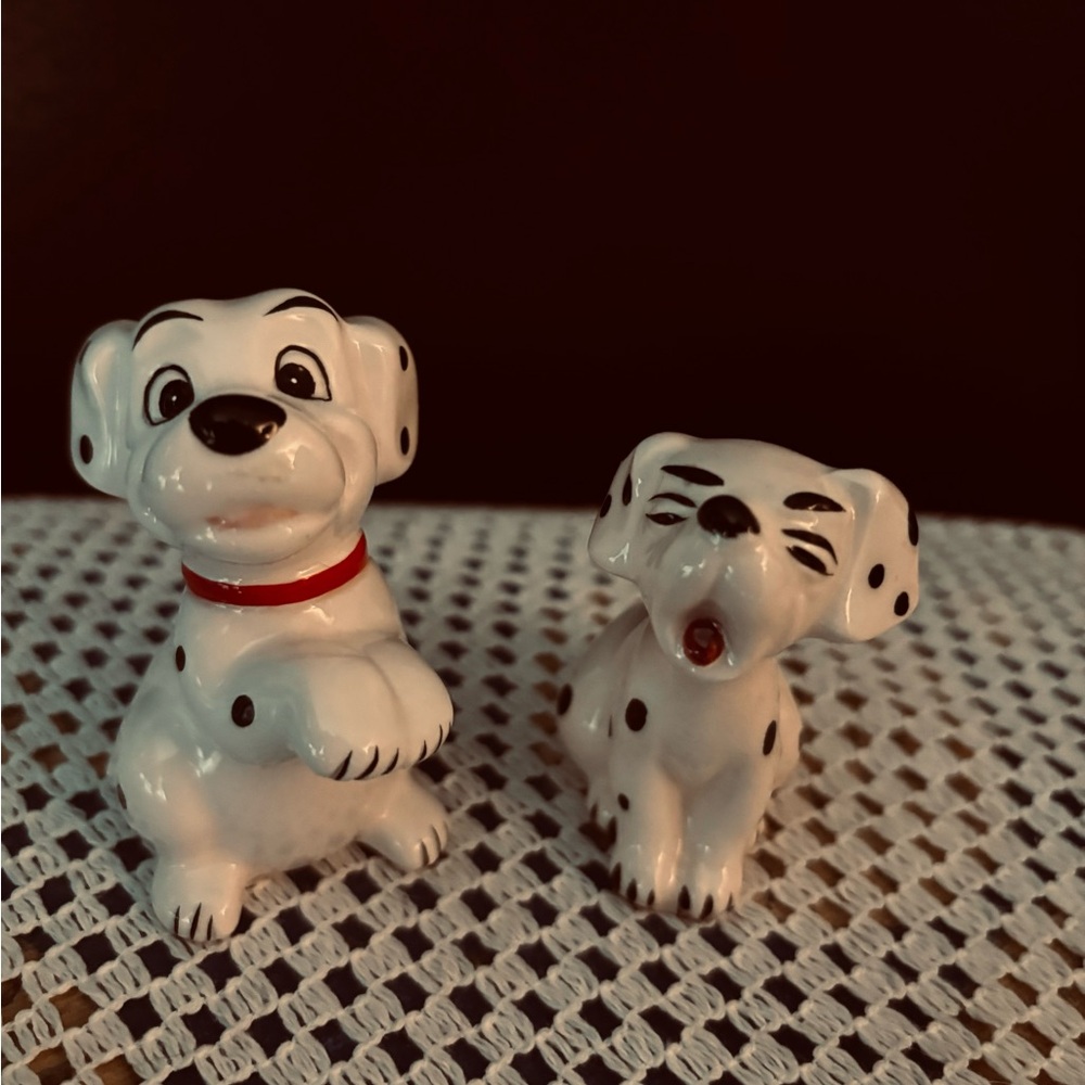 Disney Vintage 101 Dalmatians Ceramic Figurines Set/2